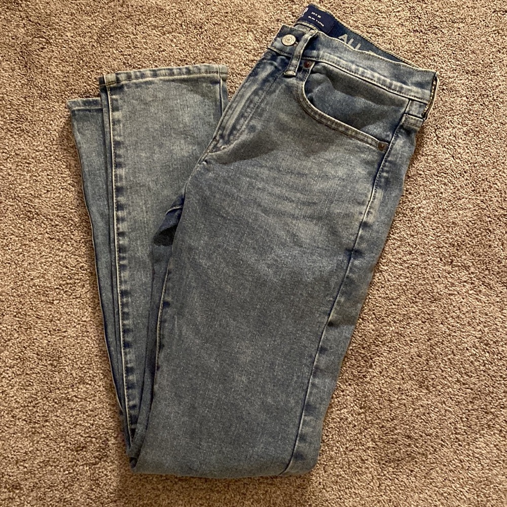 Men’s GAP jeans Slim Taper All Temp style size 29xX30 EUC light faded blue